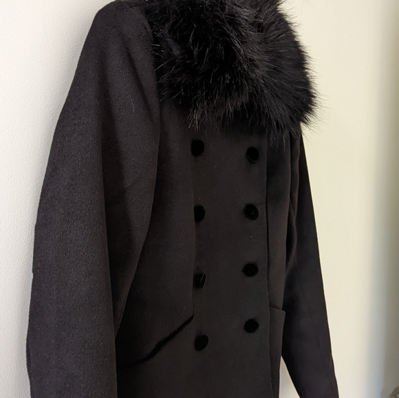 H&M Winter Jacket with Faux Fur - Picture 9 of 10